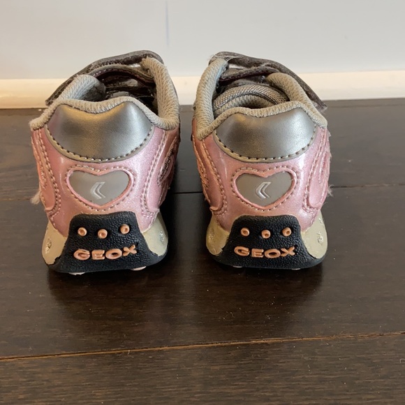 Geox Sport light up Velcro shoes size 7 - Picture 3 of 9